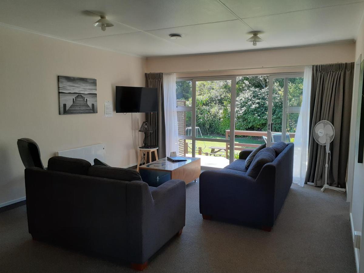 Golden Bay Motel Takaka Exteriör bild