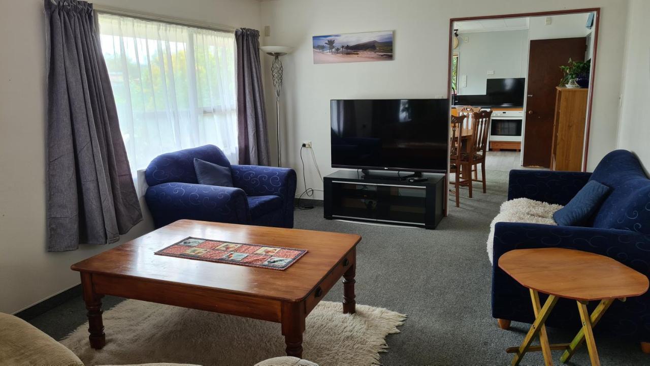 Golden Bay Motel Takaka Exteriör bild