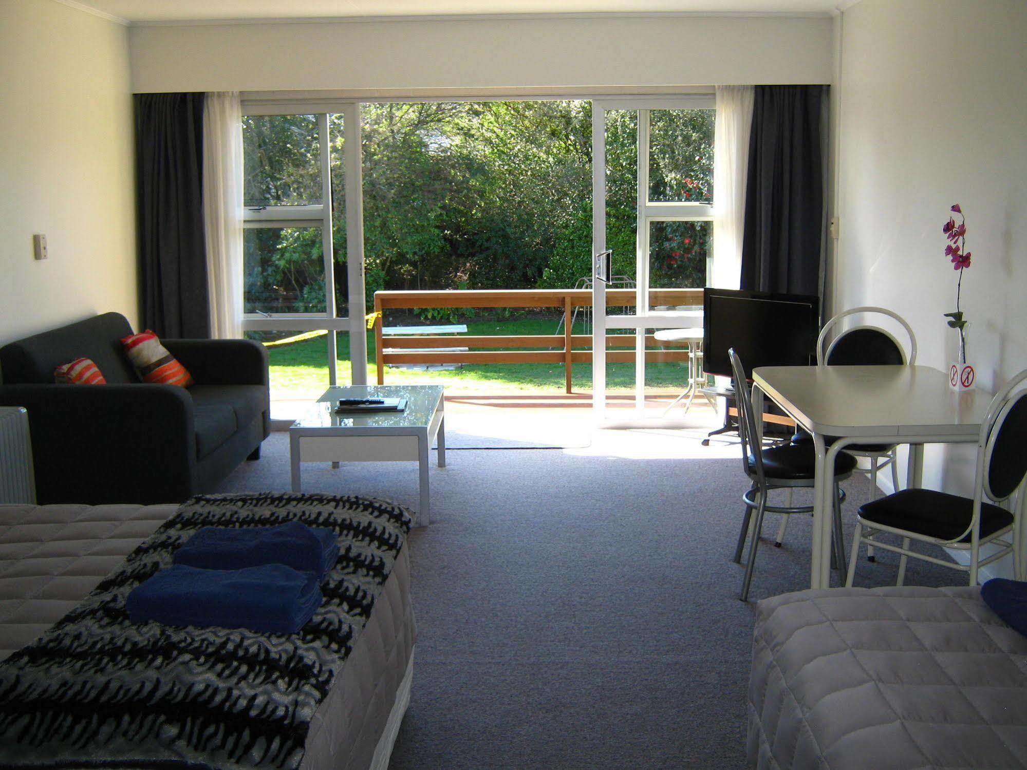 Golden Bay Motel Takaka Exteriör bild